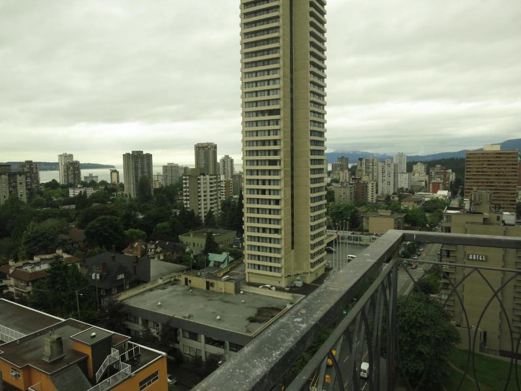 Tropicana Suite Hotel Vancouver Quarto foto