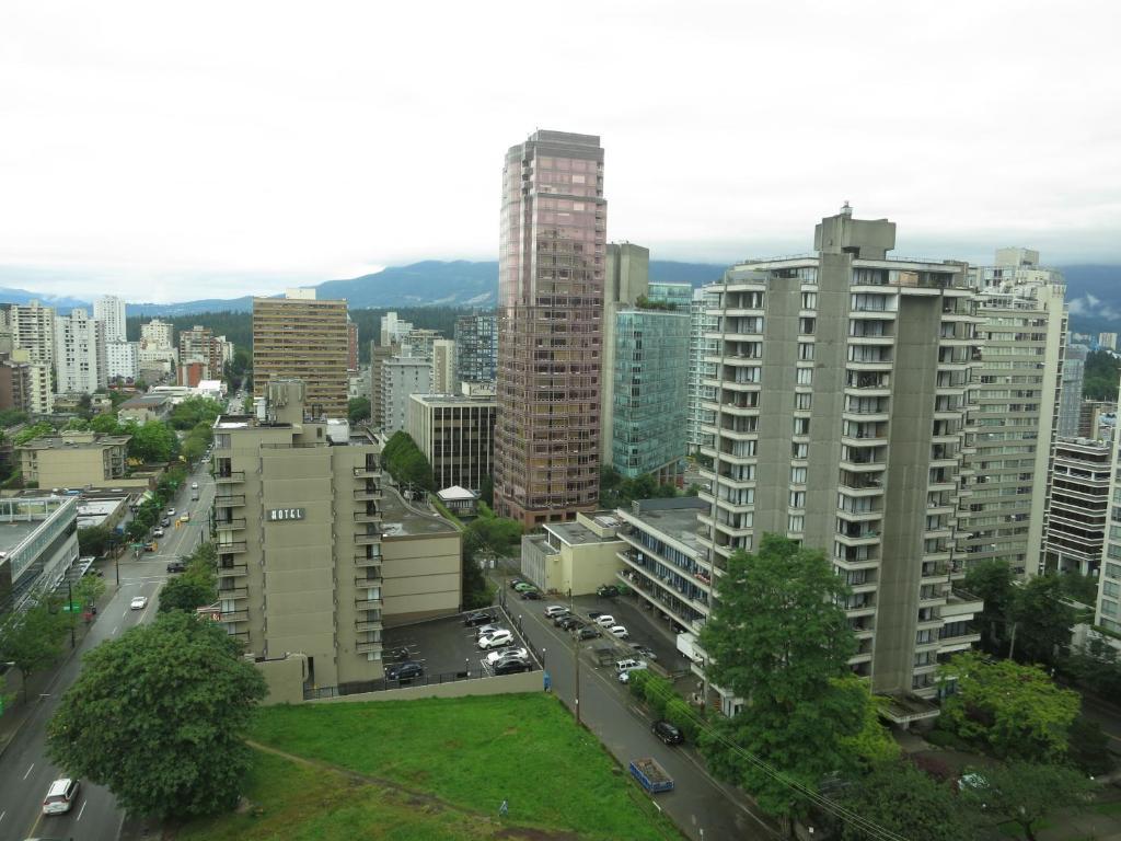 Tropicana Suite Hotel Vancouver Quarto foto